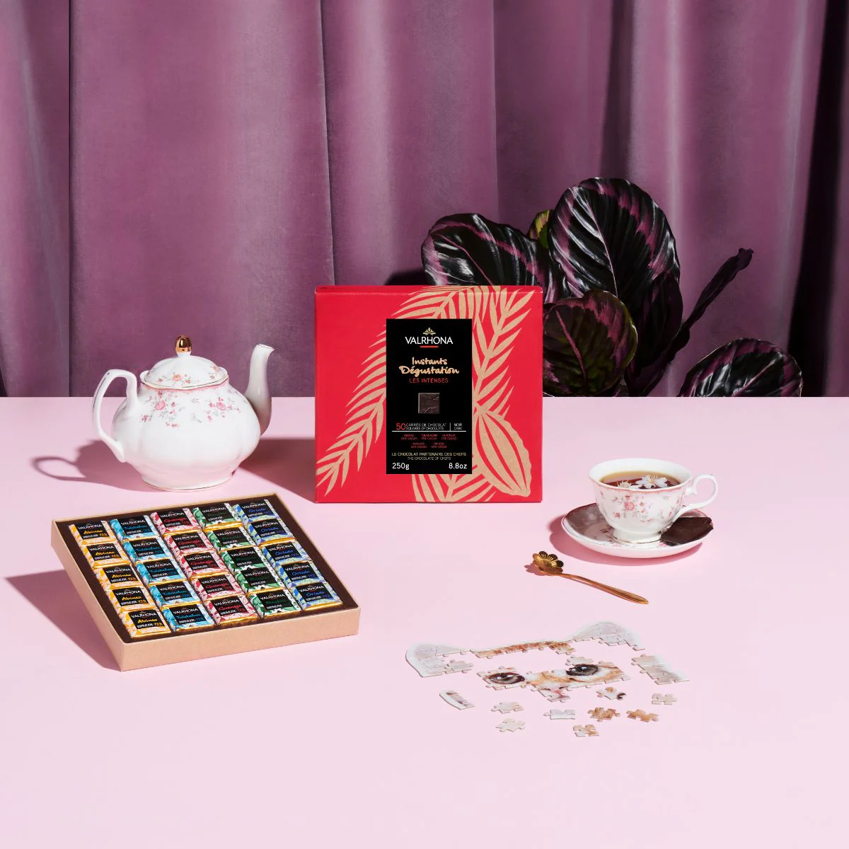 Box of 50 Dark Chocolate Squares - 8.8oz - Image 3